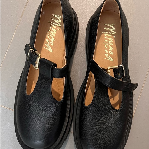 Mimosa leather Mary Jane shoes in size 41. 100% genuine leather. Runs small! - Picture 2 of 4